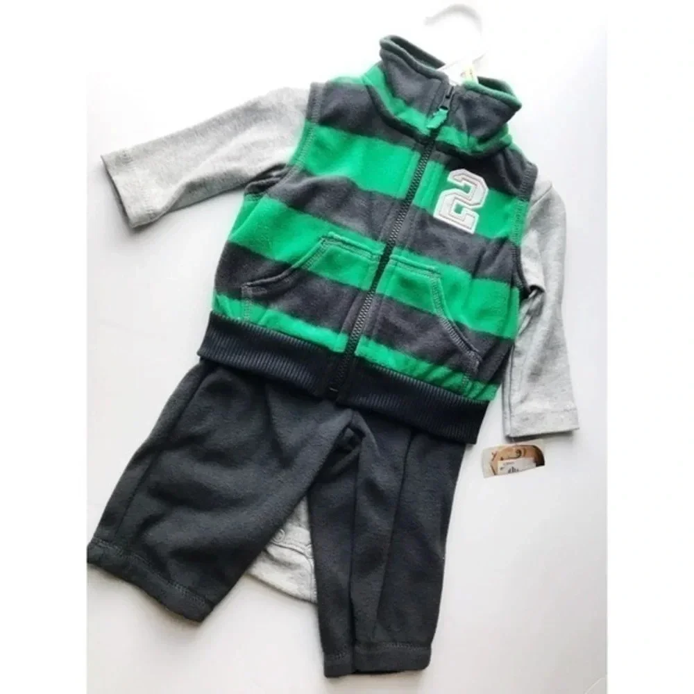 Carters • NWT Three Piece Set 3 Month Boy